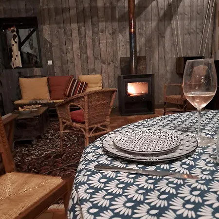 Maison Entiere Holiday home *